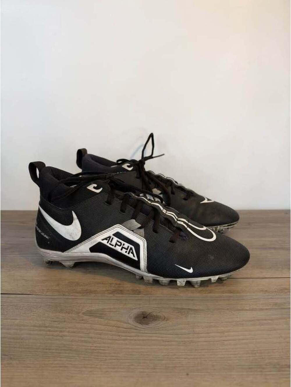 Nike Alpha Menace Pro 3 Football Cleats Black White Men Size 10 CV0586-001